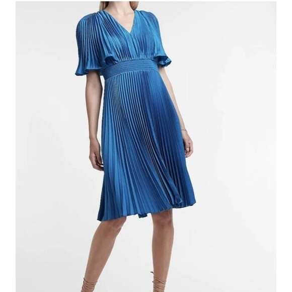 EXPRESS Pleated V-Neck Midi Dress Sz Large Cocktail Party Holiday Career Casual - Picture 1 of 11